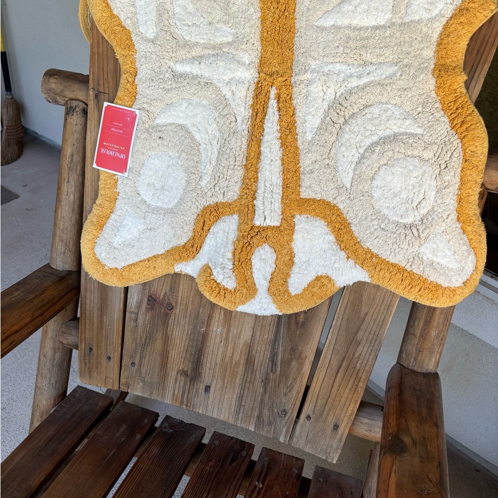 Butterfly Bath Rug - Picture 6 of 7